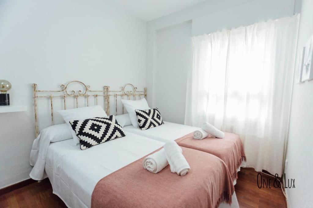 O&L Aire - Spacious And Bright Apartment In The Heart Of Севилья Экстерьер фото