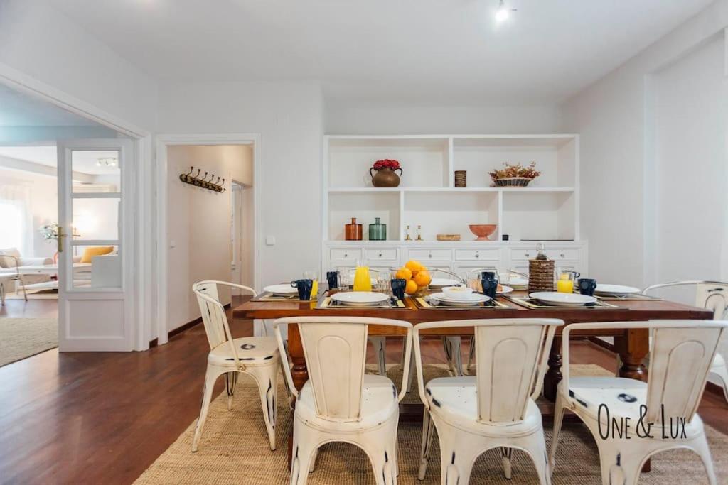 O&L Aire - Spacious And Bright Apartment In The Heart Of Севилья Экстерьер фото